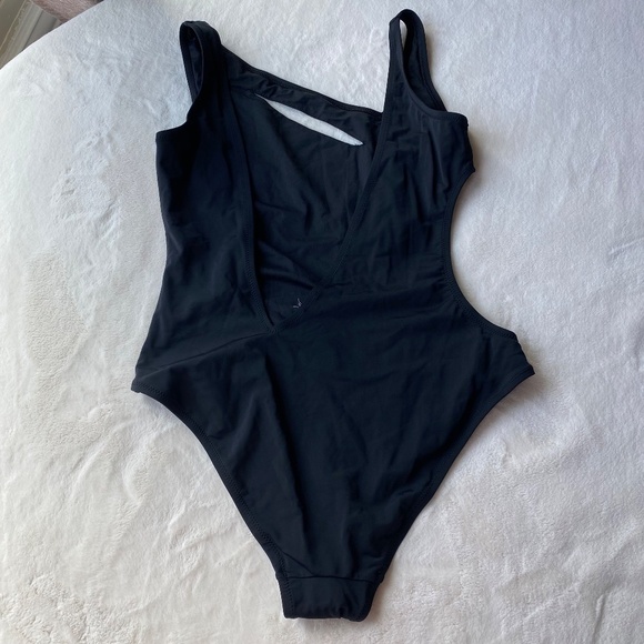 New! AllSisters Andromedae Swimsuit Black Cut-out One Piece 19740 - Picture 5 of 15
